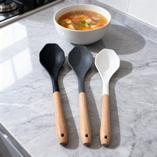 Cuillère de service en silicone avec manche en bois