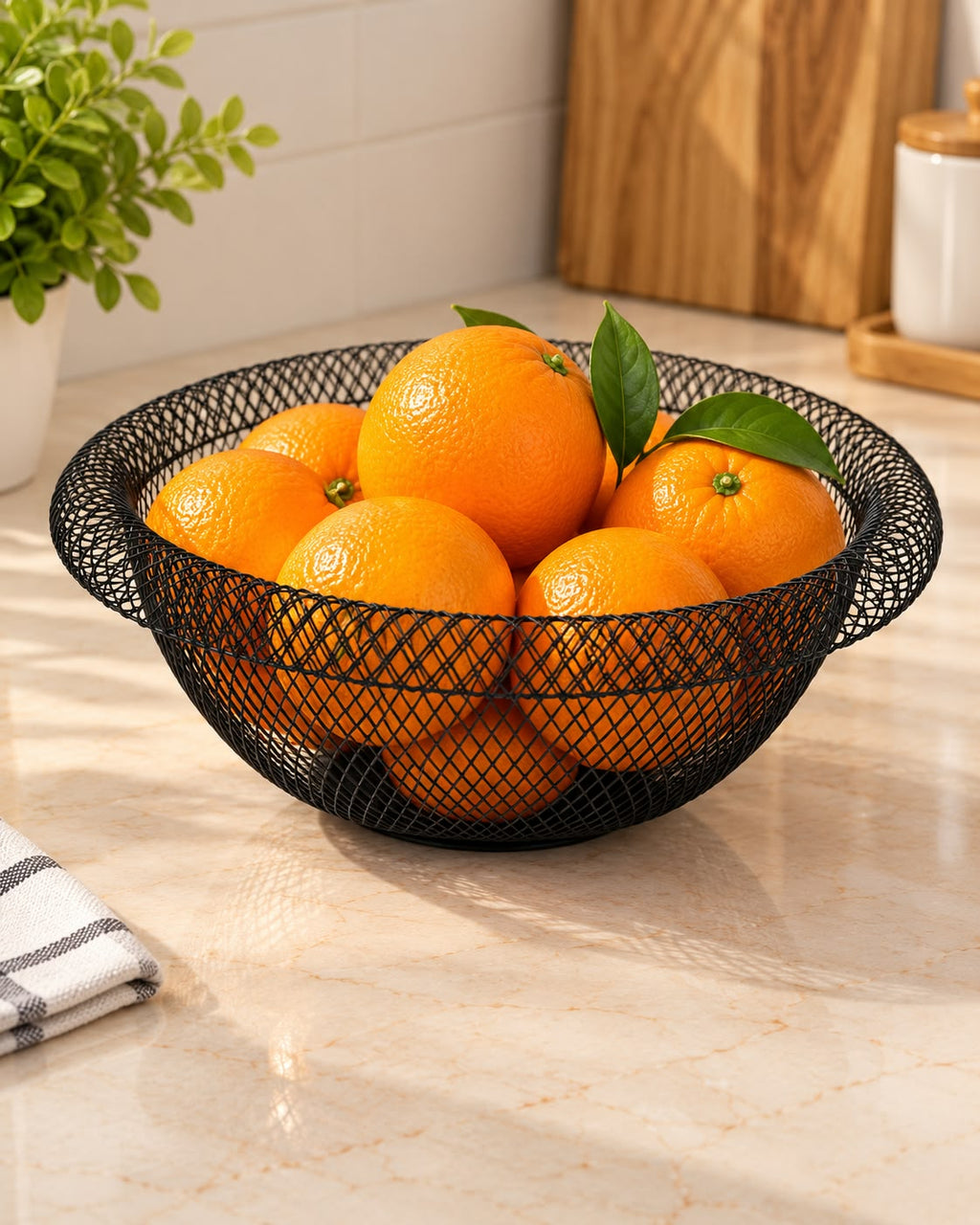 Modern Black Metal Mesh Fruit Basket – 28 cm