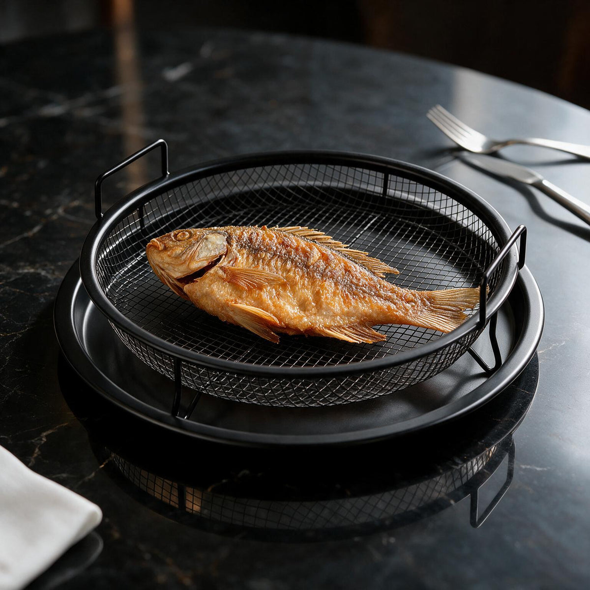 Round Serving Tray - Black