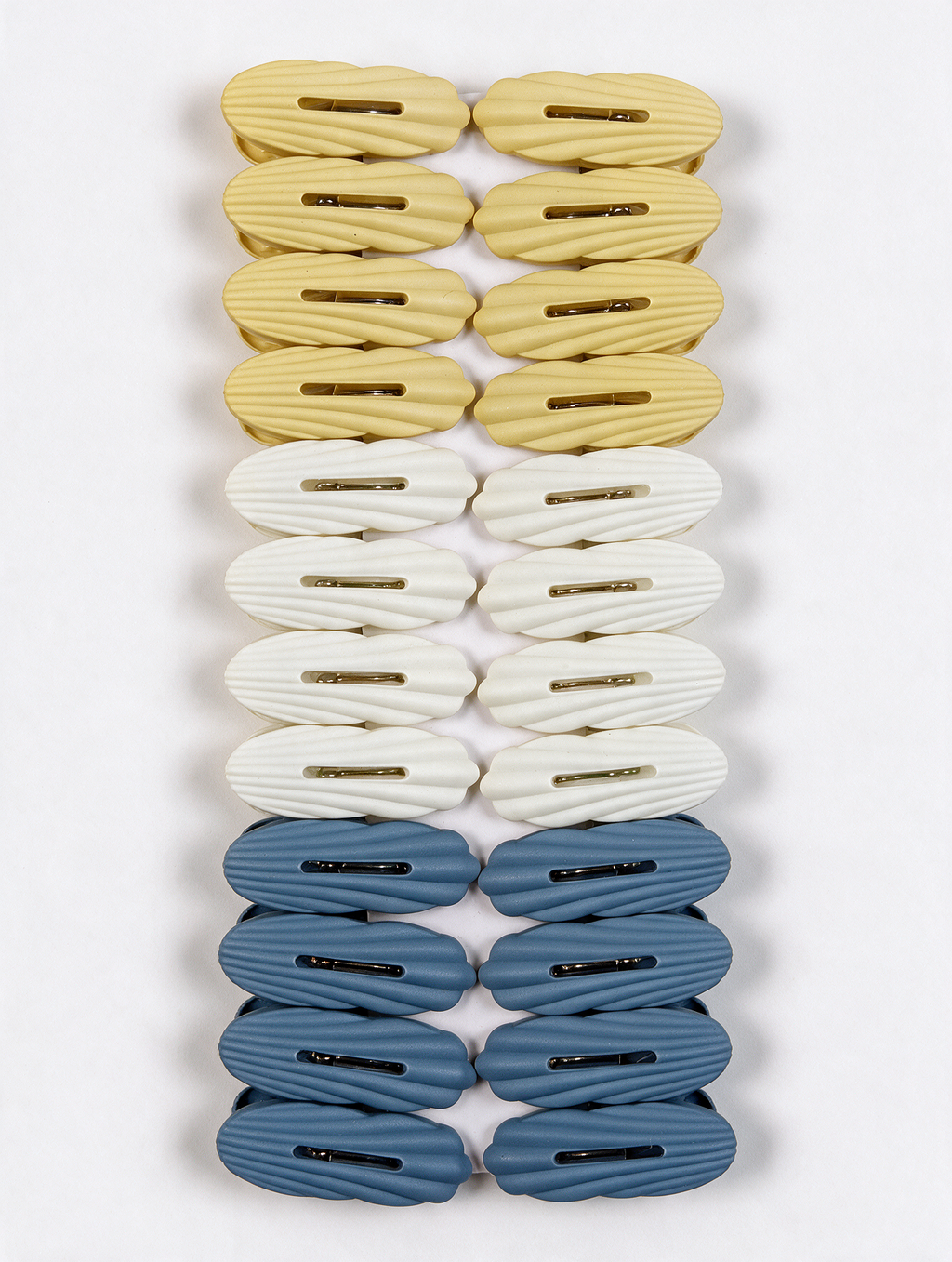 24-piece ribbed laundry clothes peg set on white background